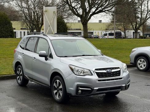Used 2017 Subaru Forester 2.5i Limited image 18