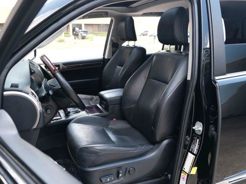 Used 2017 Lexus GX 460 image 21