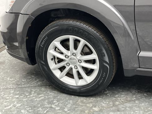 Used 2014 Dodge Journey SXT w/ Flexible Seating Group image 29