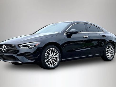 Used 2025 Mercedes-Benz CLA 250 image 2