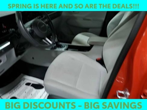 Used 2025 Hyundai Kona SEL image 3