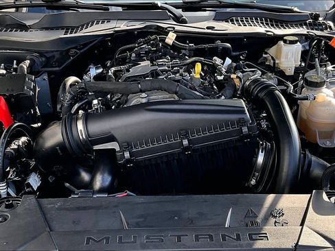 Certified 2025 Ford Mustang Coupe image 32