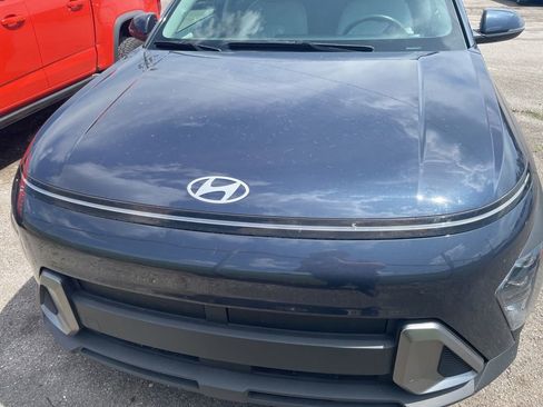 Used 2025 Hyundai Kona SEL AWD/4WD image 1