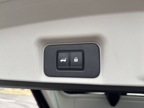 Certified 2024 Nissan Ariya AWD image 18