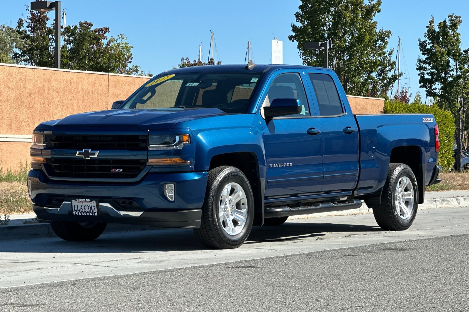 Used 2017 Chevrolet Silverado 1500 LT w/ All Star Edition AWD/4WD image 8