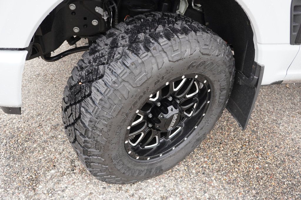 Certified 2026 Ford F350 Platinum AWD/4WD image 13