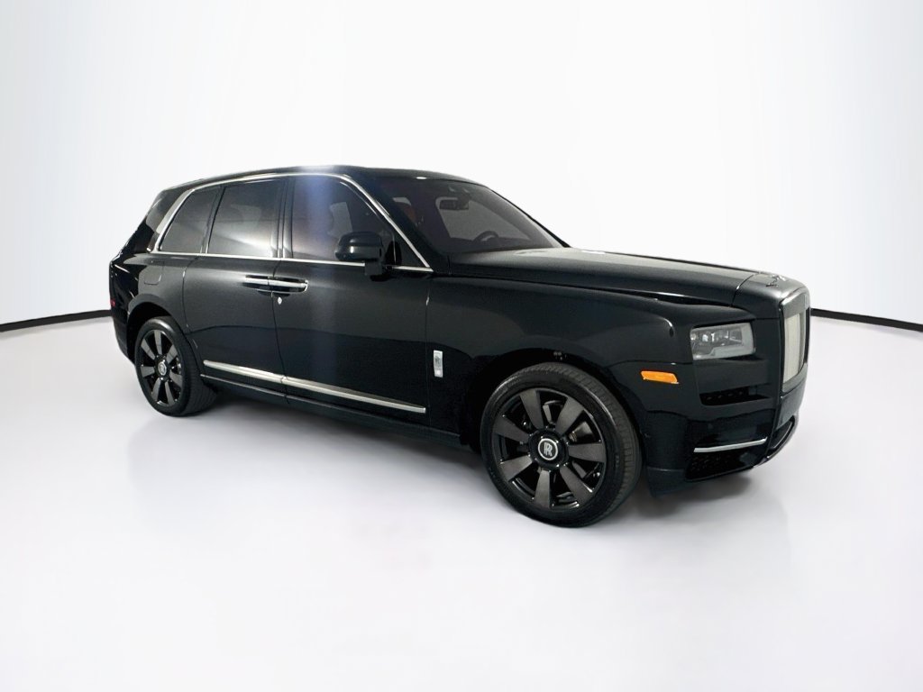 Used 2023 Rolls-Royce Cullinan AWD/4WD image 3