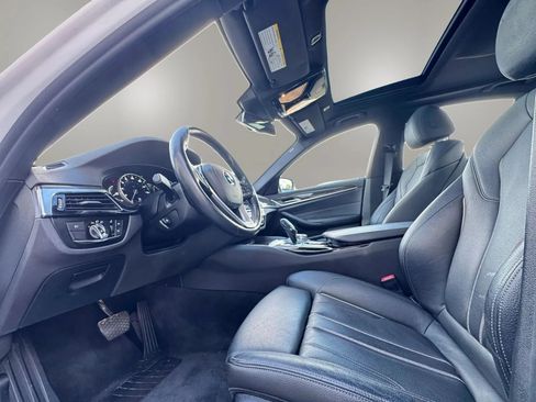 Used 2018 BMW 530i RWD image 12