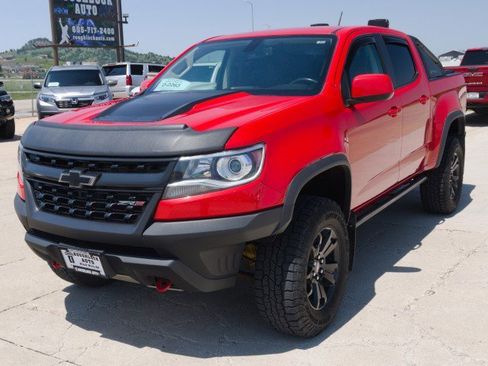 Used 2019 Chevrolet Colorado ZR2 w/ ZR2 Dusk Special Edition image 2