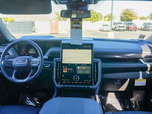 New 2026 GMC Yukon XL Elevation image 15