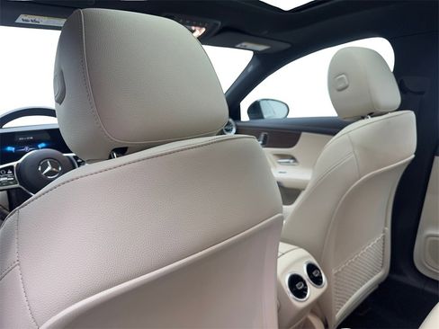 Used 2022 Mercedes-Benz CLA 250 CLA 250 image 34