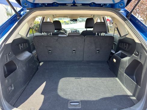 Used 2023 Ford Edge SE AWD/4WD image 12