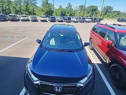 Used 2022 Honda CR-V Touring image 3
