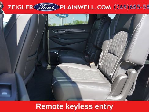 Used 2022 Buick Enclave Avenir w/ Avenir Technology Package AWD/4WD image 12