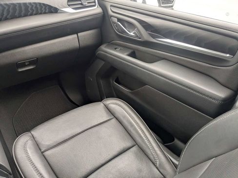 Used 2024 GMC Yukon Denali AWD/4WD image 18