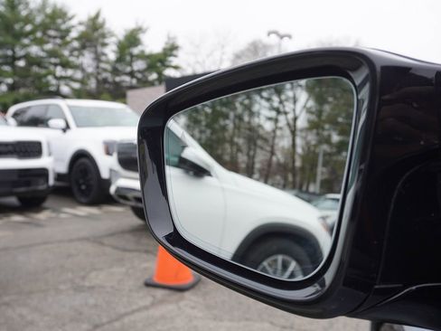 Used 2024 BMW M4 xDrive Competition w/ Executive Package image 34