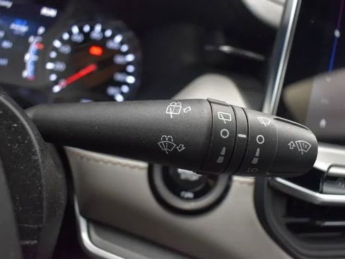 Used 2025 Jeep Compass Limited AWD/4WD image 26