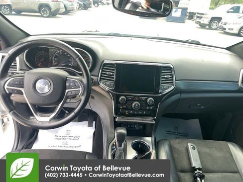 Used 2019 Jeep Grand Cherokee Altitude AWD/4WD image 20