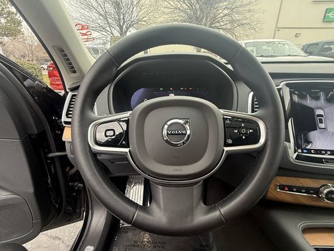 Used 2025 Volvo XC90 B6 Ultra image 14