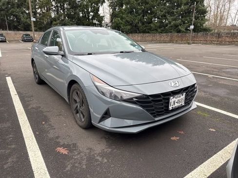 Certified 2023 Hyundai Elantra SEL image 2