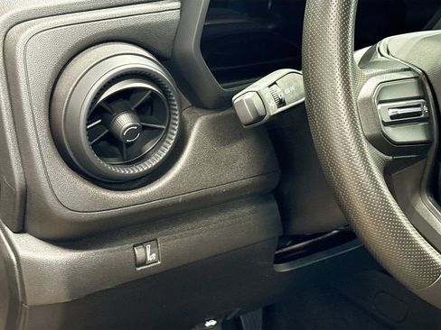 Used 2024 Chevrolet Colorado W/T RWD image 10