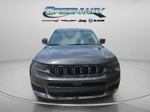 Used 2021 Jeep Grand Cherokee L Limited AWD/4WD image 2