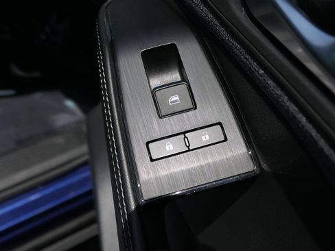 Used 2023 Nissan Rogue SV FWD image 24