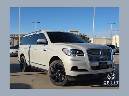 Used 2023 Lincoln Navigator Reserve image 1