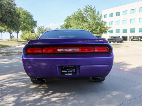 Used 2013 Dodge Challenger SRT8 w/ Harman Kardon Audio Group RWD image 6