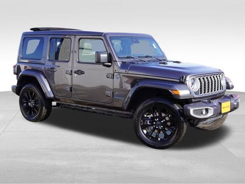 Certified 2025 Jeep Wrangler Unlimited Sahara w/ Safety Group image 3
