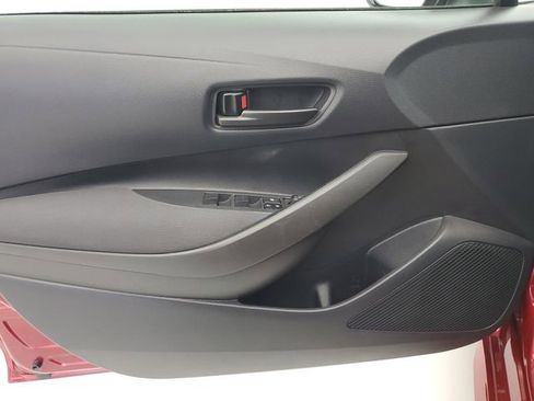 Used 2025 Toyota Corolla LE FWD image 17