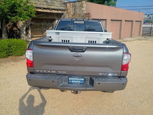 Used 2016 Nissan Titan SV AWD/4WD image 13
