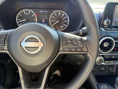 Used 2025 Nissan Sentra S image 19