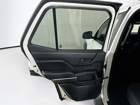 Used 2025 Toyota 4Runner SR5 AWD/4WD image 26