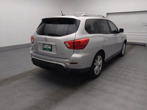 Used 2018 Nissan Pathfinder SL w/ SL Premium Package FWD image 9