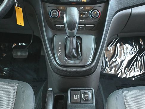 Used 2019 Ford Transit Connect XL FWD image 12