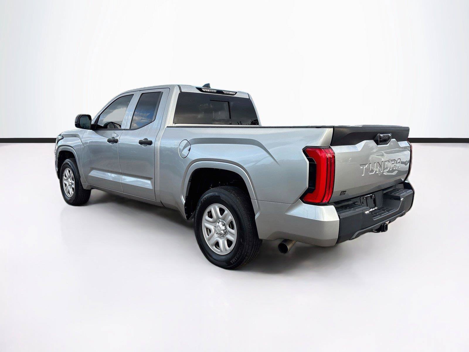 Used 2022 Toyota Tundra SR w/ SR Tow Package RWD image 5