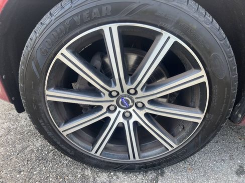 Used 2014 Volvo XC60 T6 AWD/4WD image 22