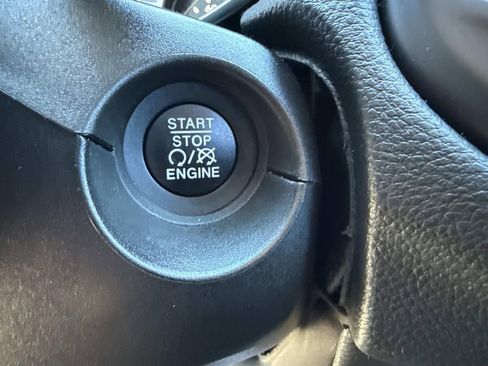 Used 2020 Jeep Compass Latitude image 33