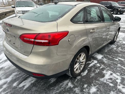 Used 2016 Ford Focus SE w/ SE Cold Weather Package image 9