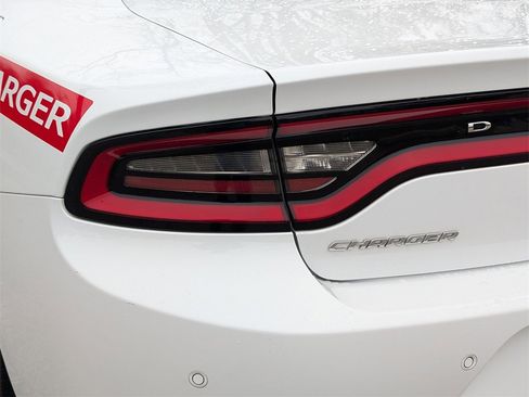 Used 2021 Dodge Charger SXT w/ Leather Interior Group image 13