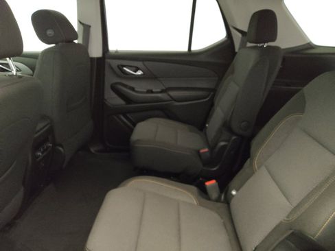 Used 2020 Chevrolet Traverse LT w/ Driver Confidence II Package AWD/4WD image 18