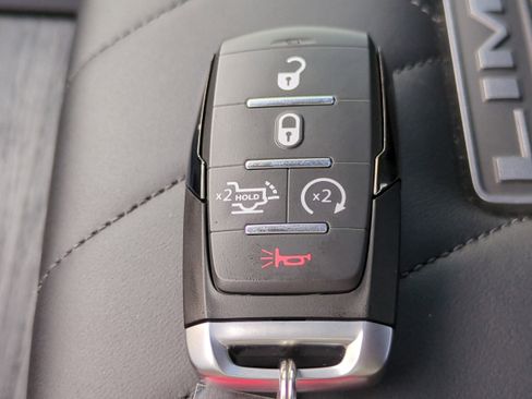 New 2025 RAM 2500 Limited image 32