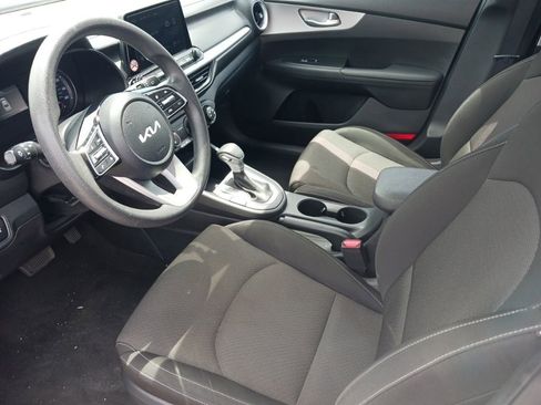 Used 2024 Kia Forte LXS FWD image 9