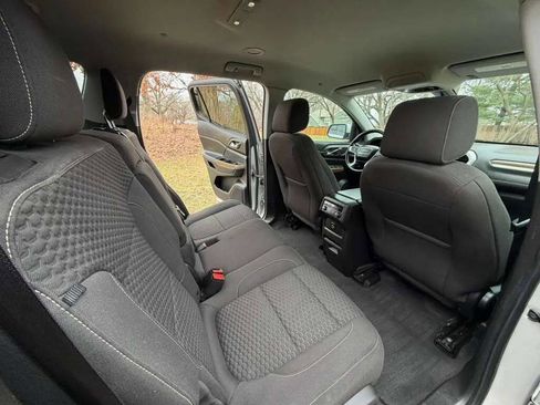 Used 2019 GMC Acadia SLE AWD/4WD image 9