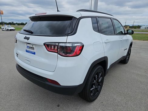 New 2026 Jeep Compass Latitude AWD/4WD image 7