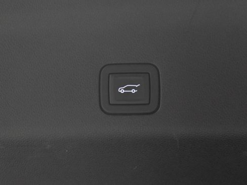 Used 2023 Cadillac Escalade ESV Premium Luxury w/ LPO, Floor Liner Package AWD/4WD image 29