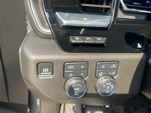 Certified 2024 Chevrolet Silverado 1500 LTZ image 31
