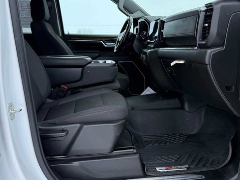 Used 2024 Chevrolet Silverado 1500 LT AWD/4WD image 12