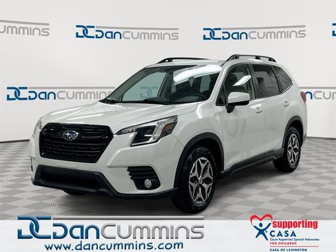 Used 2022 Subaru Forester Premium image 1